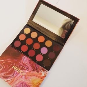 HipDot- Zion - 15 pan eyeshadow palette